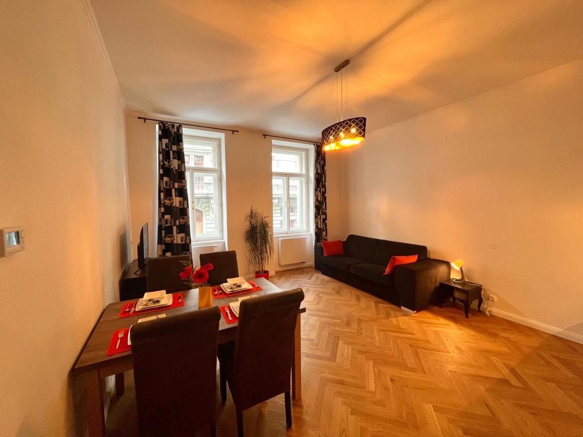 Riverbridge Apartments Praga Exterior foto