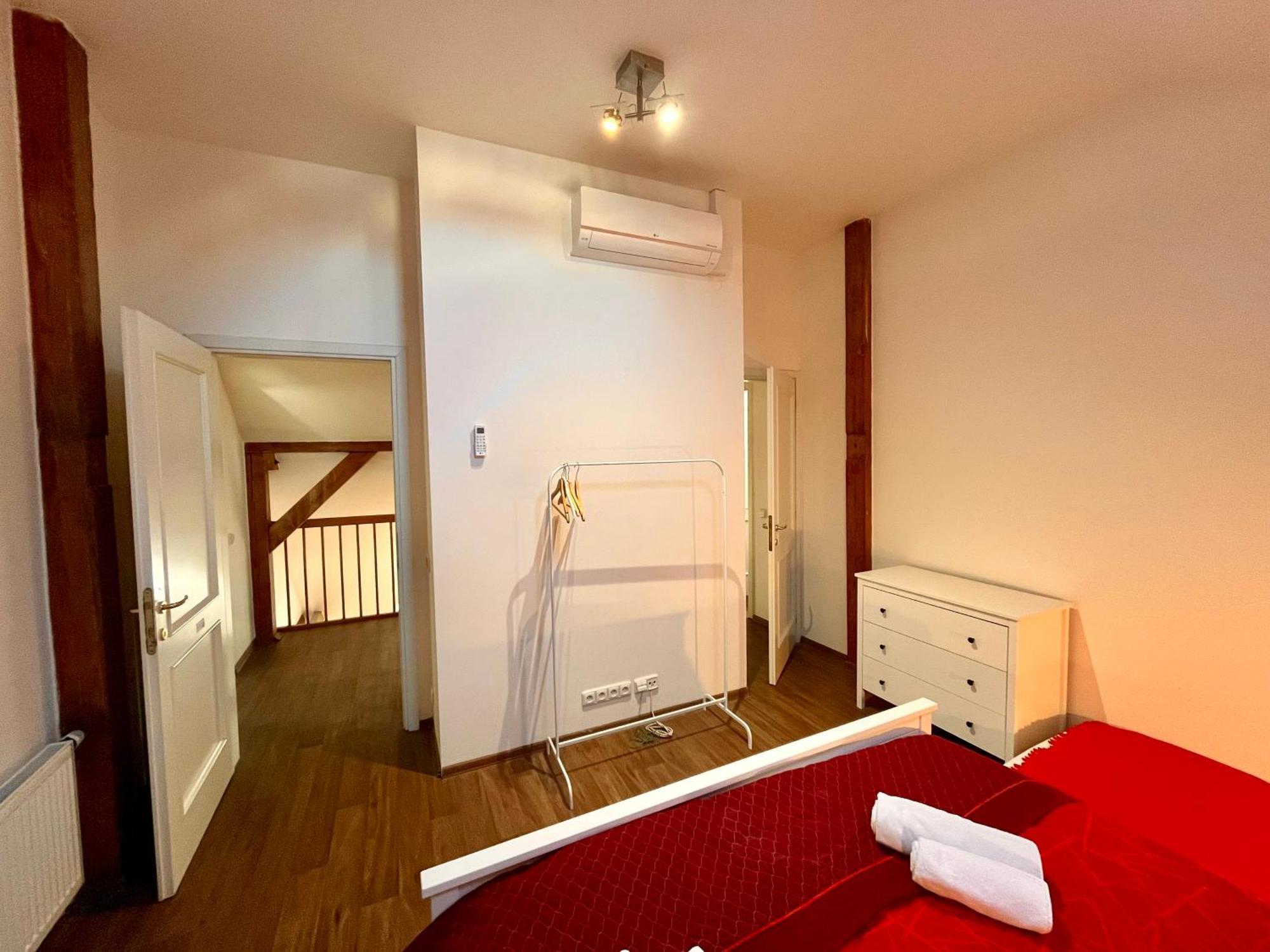 Riverbridge Apartments Praga Exterior foto
